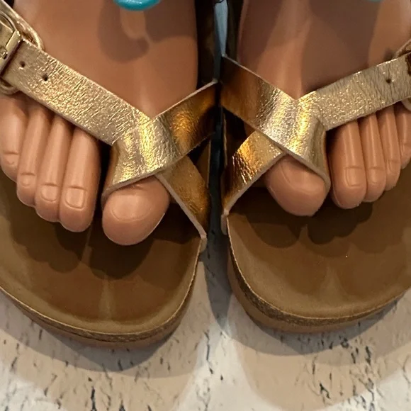 NWT Mad Love Metallic Rose Gold Strappy Sandals - Picture 7 of 8